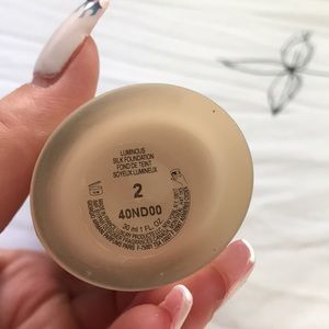 Giorgio Armani luminous silk foundation shade 2